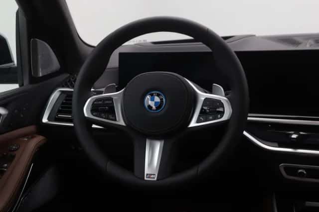 BMW X5 (2026) thumbnail 2