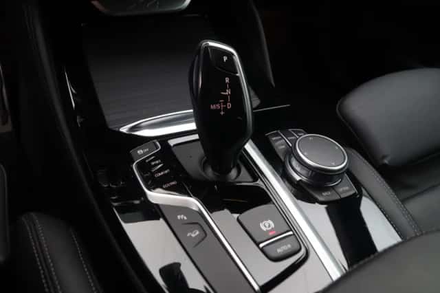 BMW X4 (2021) thumbnail 16