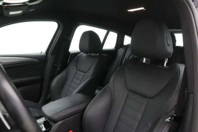 BMW X4 (2021) thumbnail 5
