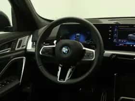 BMW X1 (2024) thumbnail 2