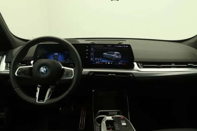 BMW X1 (2024) thumbnail 13