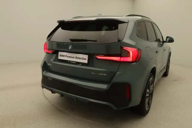 BMW X1 (2024) thumbnail 24