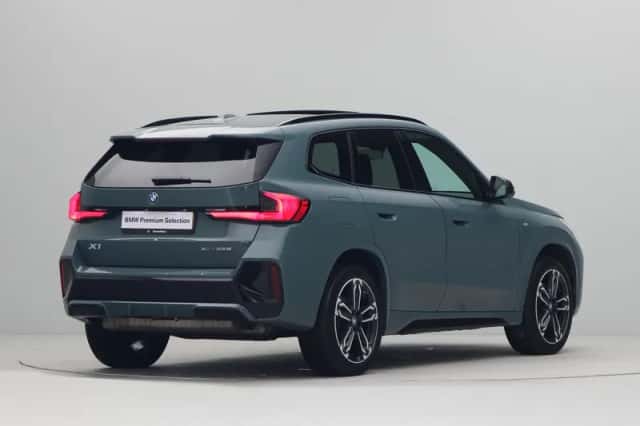 BMW X1 (2024) thumbnail 9