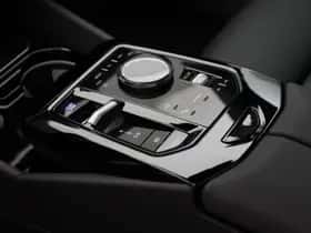 BMW i5 (2026) thumbnail 15
