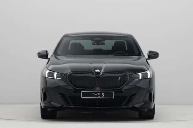 BMW i5 (2026) thumbnail 5