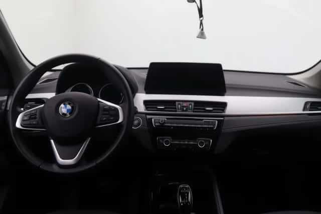 BMW X1 (2022) thumbnail 13