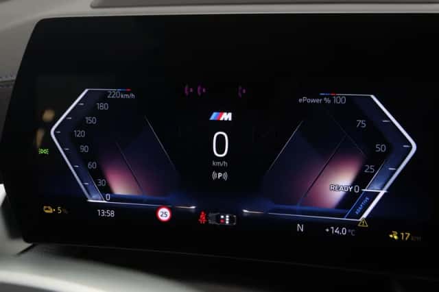 BMW iX2 (2026) thumbnail 3