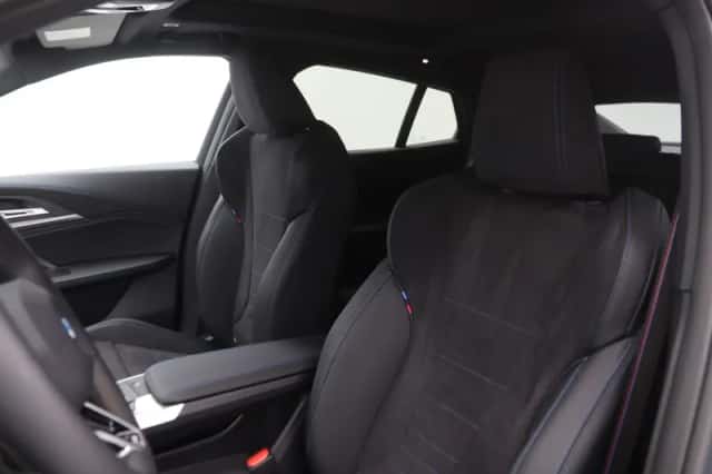 BMW iX2 (2026) thumbnail 4