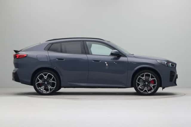 BMW iX2 (2026) thumbnail 7