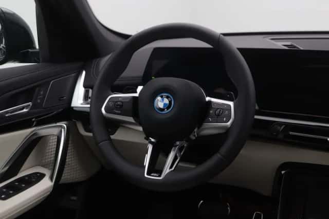 BMW X1 (2026) thumbnail 2