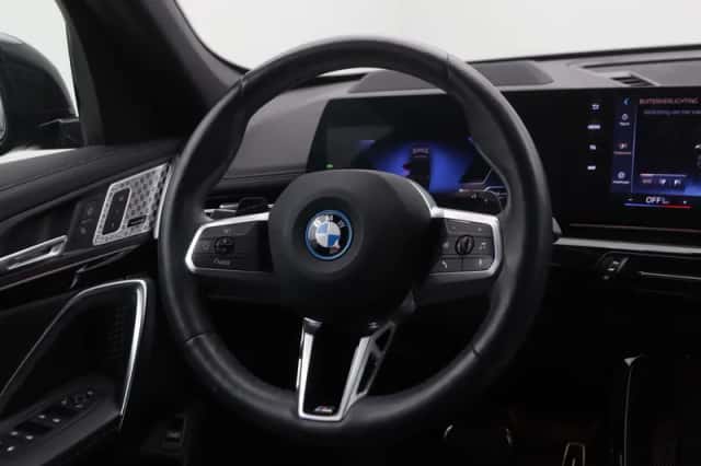 BMW X1 (2024) thumbnail 2