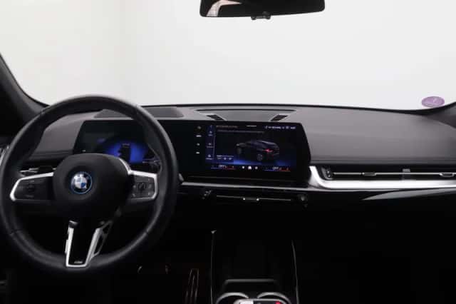 BMW X1 (2024) thumbnail 12