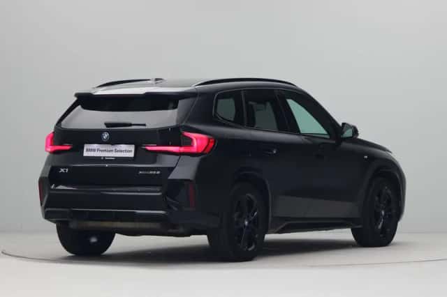 BMW X1 (2024) thumbnail 8