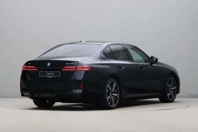 BMW i5 (2026) thumbnail 8