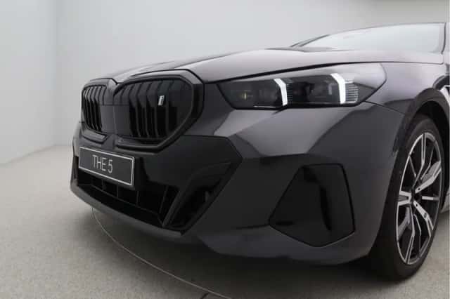 BMW i5 (2026) thumbnail 11