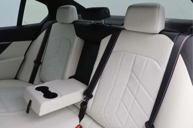 BMW i5 (2026) thumbnail 14