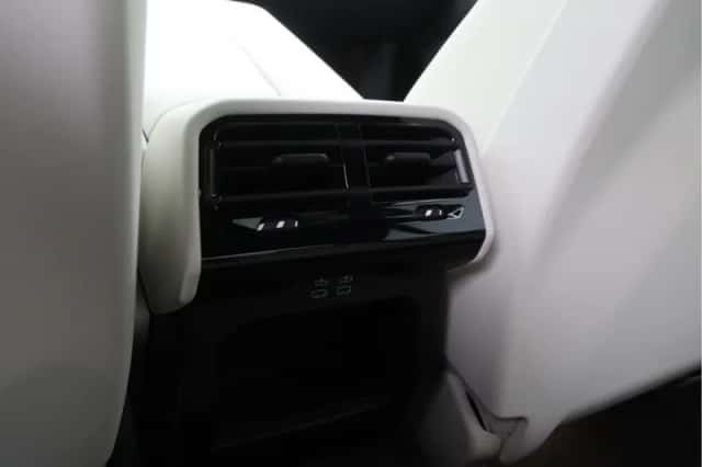 BMW i5 (2026) thumbnail 17