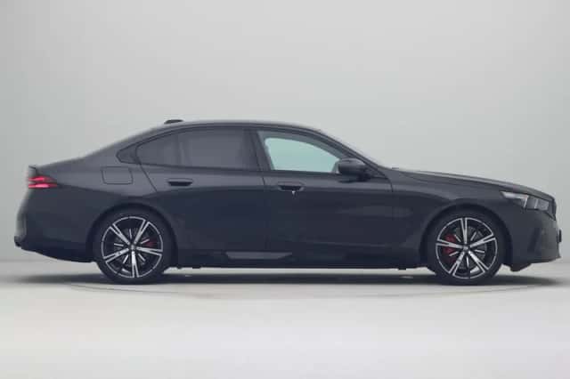 BMW i5 (2026) thumbnail 4