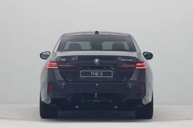 BMW i5 (2026) thumbnail 6