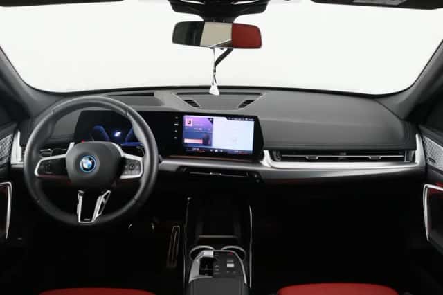 BMW X1 (2025) thumbnail 15