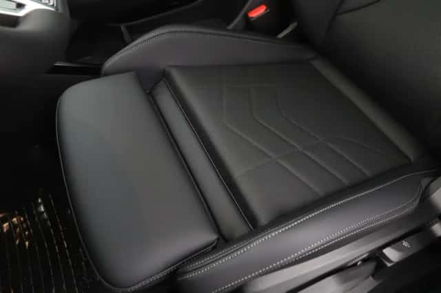 BMW iX2 (2026) thumbnail 14