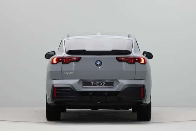 BMW iX2 (2026) thumbnail 9