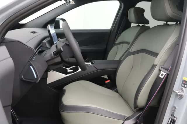 BMW iX3 (2026) thumbnail 5