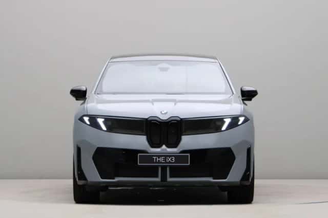 BMW iX3 (2026) thumbnail 6