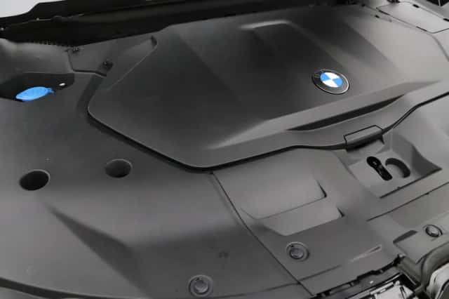BMW iX3 (2026) thumbnail 4