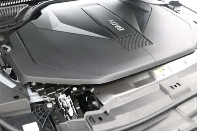 BMW i5 (2026) thumbnail 4