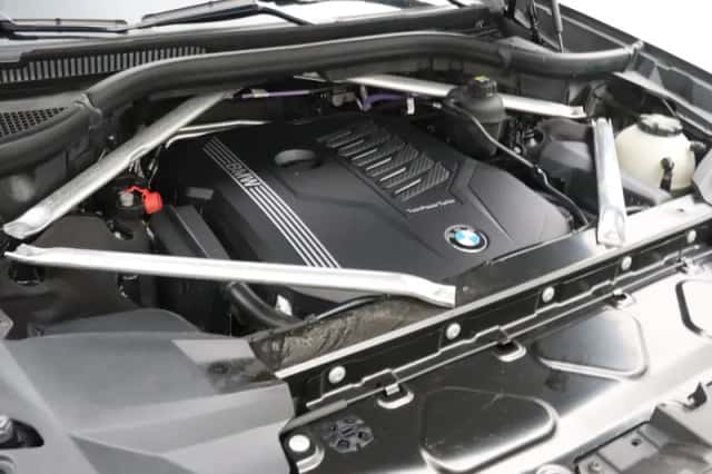 BMW X7 (2021) thumbnail 4