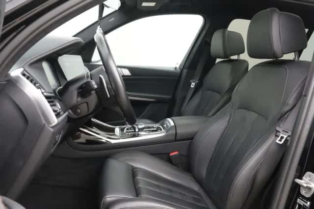 BMW X7 (2021) thumbnail 5