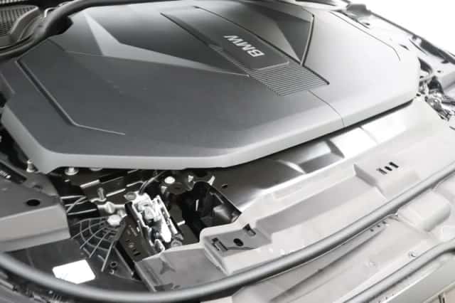 BMW i5 (2026) thumbnail 4