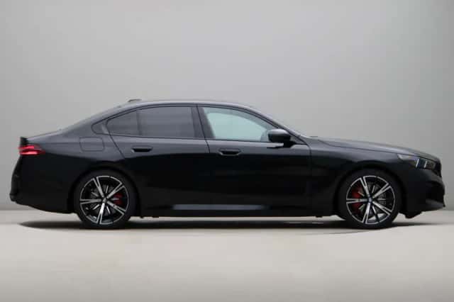 BMW i5 (2026) thumbnail 4