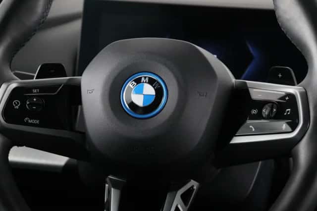 BMW 5-Serie (2024) thumbnail 3