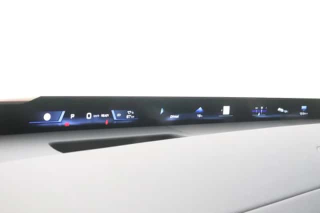BMW iX3 (2026) thumbnail 3