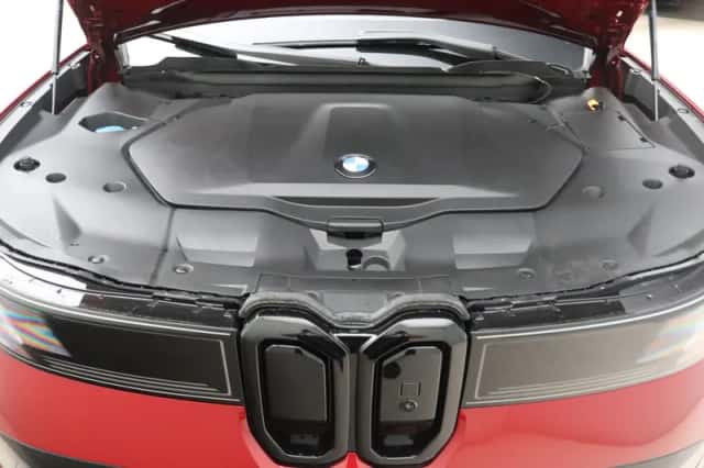 BMW iX3 (2026) thumbnail 4