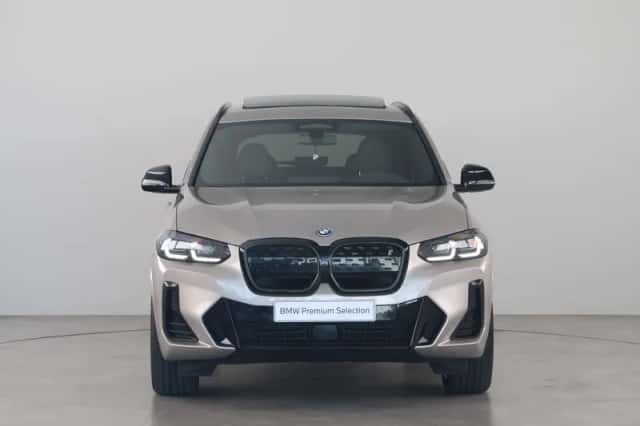 BMW iX3 (2023) thumbnail 2