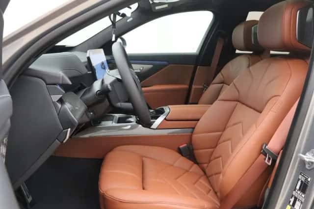 BMW i7 (2026) thumbnail 5