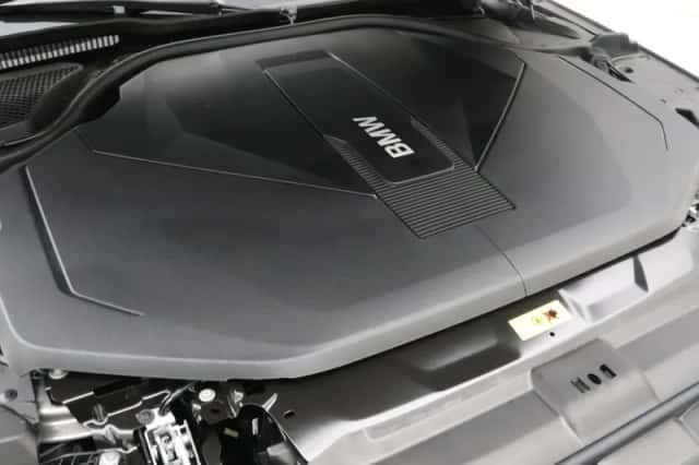 BMW i5 (2026) thumbnail 3