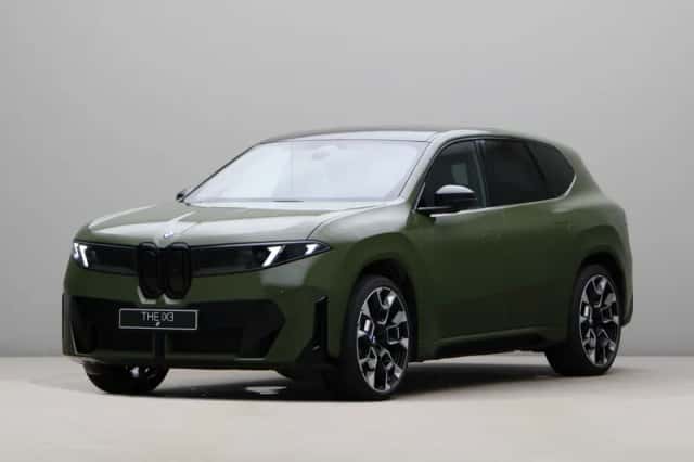 BMW iX3 (2026) thumbnail 1