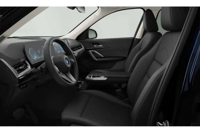 BMW iX1 (2026) thumbnail 4