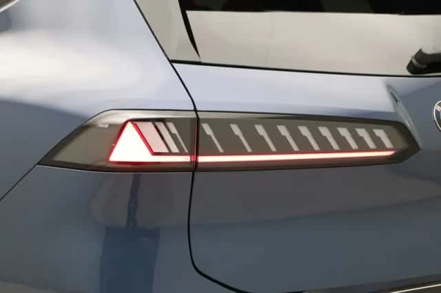 BMW iX3 (2026) thumbnail 23