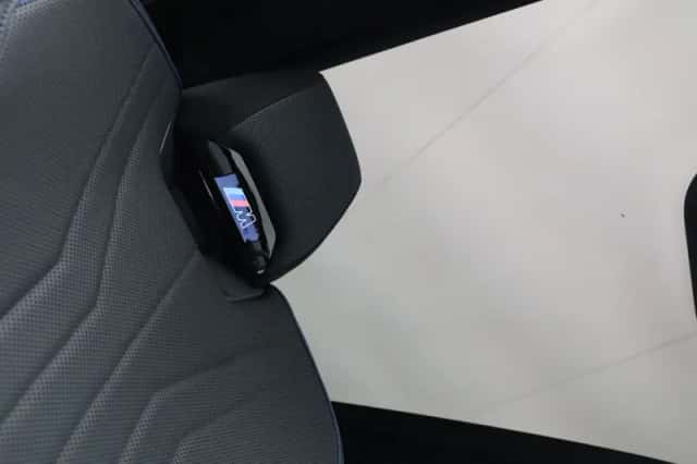 BMW iX3 (2026) thumbnail 25