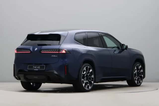 BMW iX3 (2026) thumbnail 9