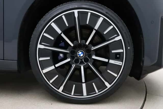 BMW iX3 (2026) thumbnail 17