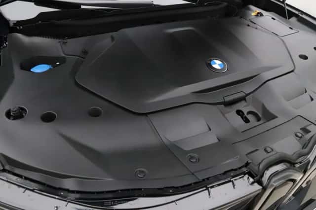 BMW iX3 (2026) thumbnail 3