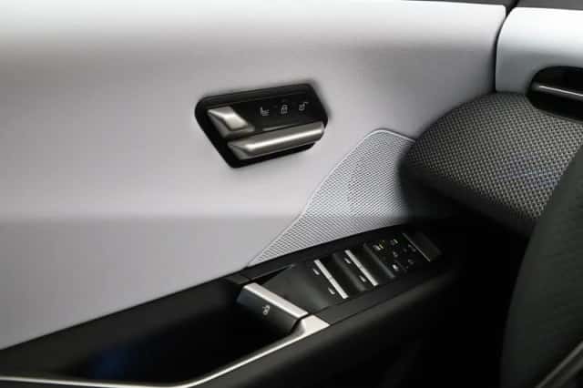 BMW iX3 (2026) thumbnail 21