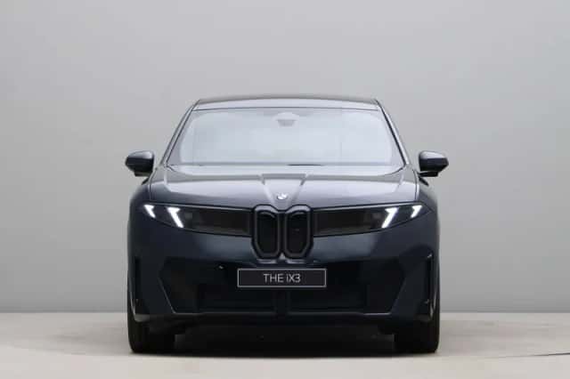 BMW iX3 (2026) thumbnail 5