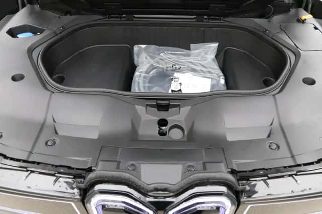 BMW iX3 (2026) thumbnail 30